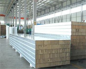 外墻巖棉板與彩鋼板有什么區(qū)別